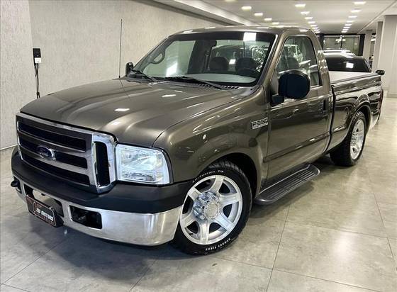 FORD F-250 4.2 XLT 4X2 CS TURBO INTERCOOLER DIESEL 2P MANUAL FORD F-250 4.2 XLT 4X2 CS TURBO INTERCOOLER DIESEL 2P MANUAL